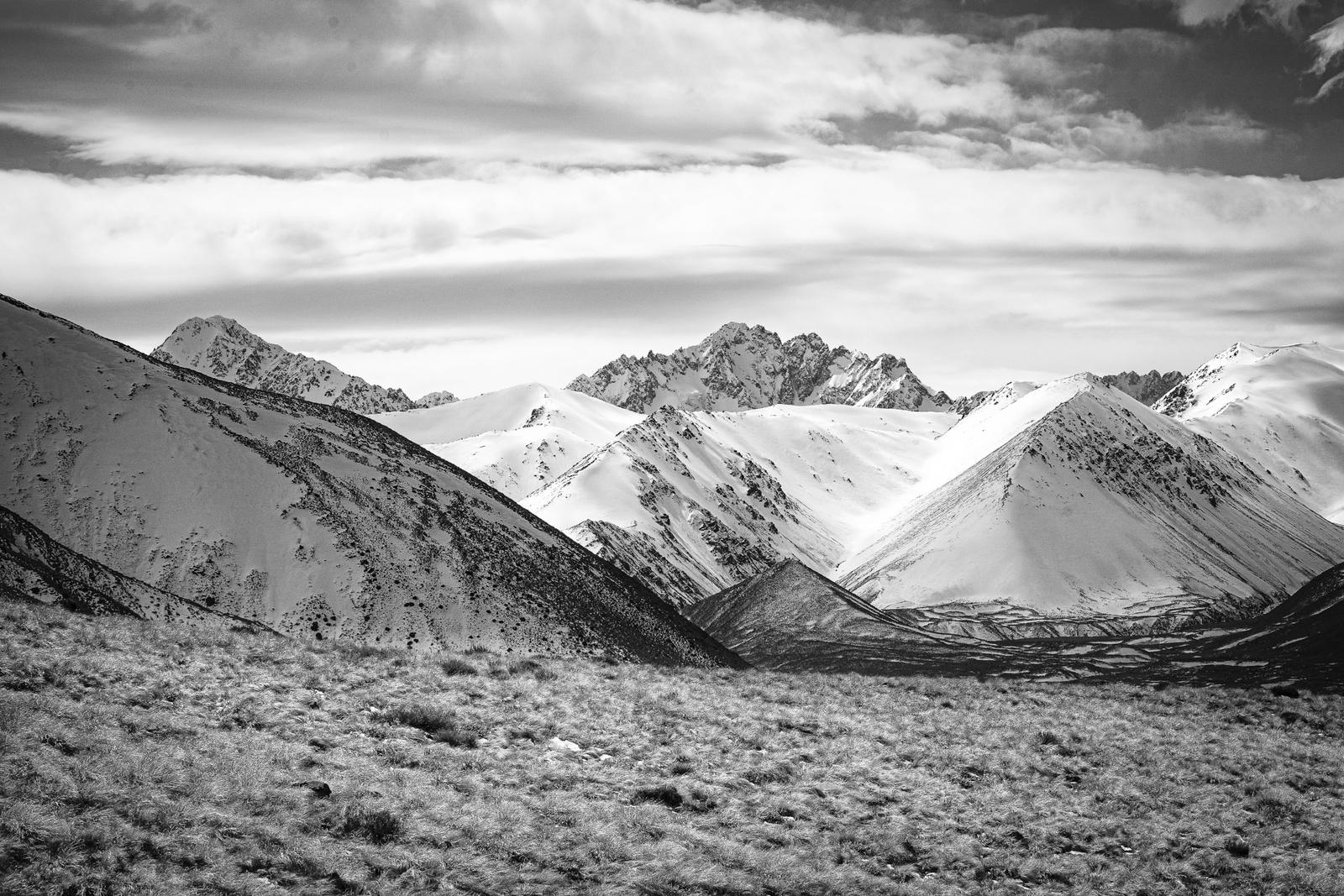 On the sidle from Potts Hut back to the carpark. Pito Peak left, Mt Arrowsmith centre
