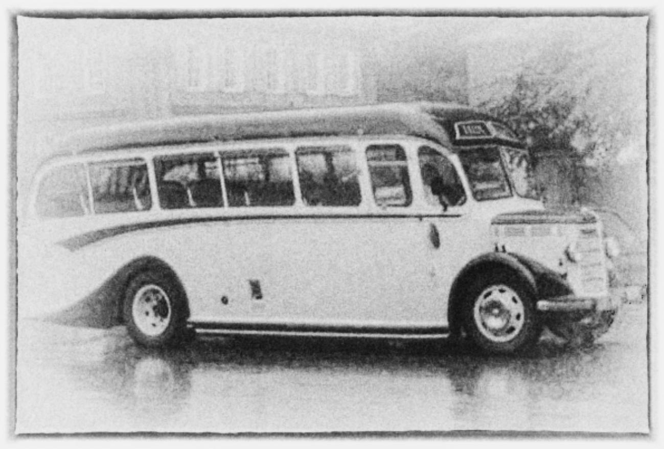 The magical flying bus that took the skiers to Mt Ruapehu