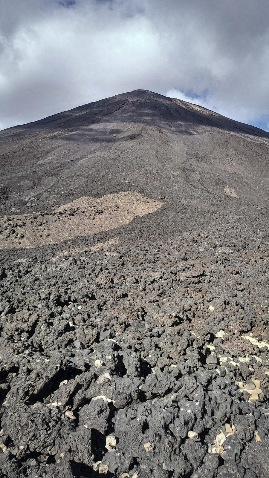 Blocky lava from the 1975 Ngauruhoe eruption