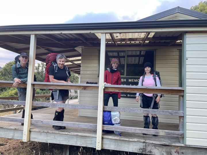 Irongate Hut (via Tunupō)