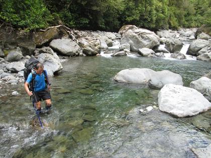 weimen crossing the river