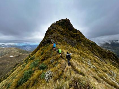 Heading towards Tarn Ridge Hut