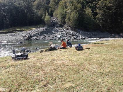 Gareth and Nick take 10 to rest those painful shoulders in the Travers valley!
