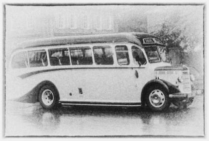 The magical flying bus that took the skiers to Mt Ruapehu