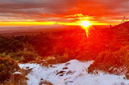 Sunset over Taranaki Maunga (Emily Shrosbree)