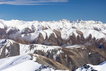 View of the Southern Alps from Mt Hutt
