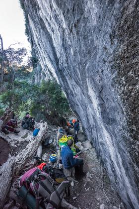 Lunch on the magic ledge through the Bulmer Bluffs
