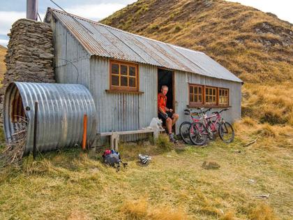 Roaring Meg Hut on the Pisa Range