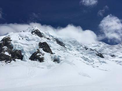 The mass of avalanche debris from the face of Silberhorn and Tasman show why we were cautious at the start of the week