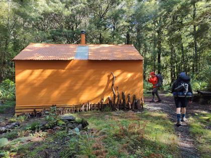 Arrival at Cow Creek Hut. Photo credit James.