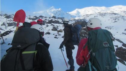 ￼Blue skies led us all along the ridge to Delta Corner (photo: Henry)