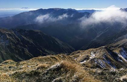 Ruapehu on the horizon from the summit of Tiraha