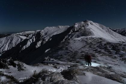Aimee heading to Mt Holdsworth