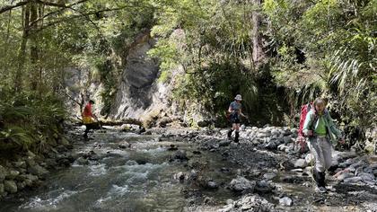 Relatively easy river travel (the Makaretu River)