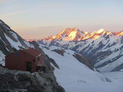 Sunrise over Mt Cook, from Tasman Saddle Hut (credit Henry)
