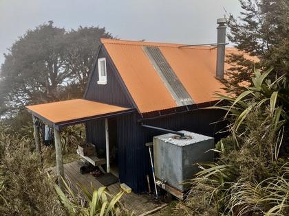 Howletts Hut