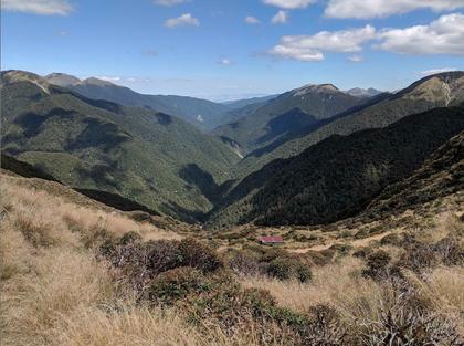 Nichols Hut sits just off the saddle to the South of Mt Nichols