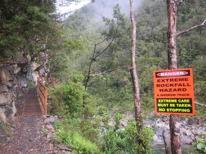 Plenty of hazards to navigate along the way (Photo: Henry)