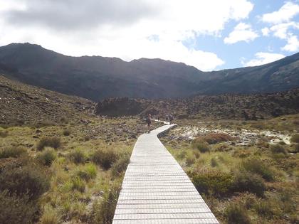 Only a few TAC walkers in the Mangatepopo valley at 9 am. Mangatepopo Saddle is top right.