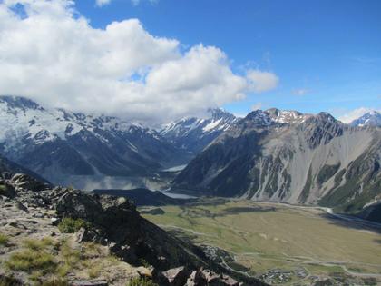 View up the Hooker Vally from Sebastapol ridge after the morning mist cleared (credit Henry)