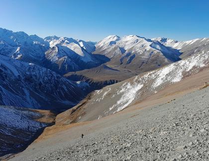 Down the scree to the Potts Rive