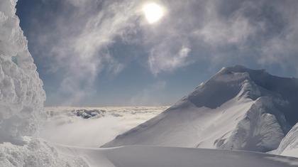 A beautiful spot to wait out the ski patroller actions on the Turoa Ski Field. The summit of Tahurangi dominates the sky line