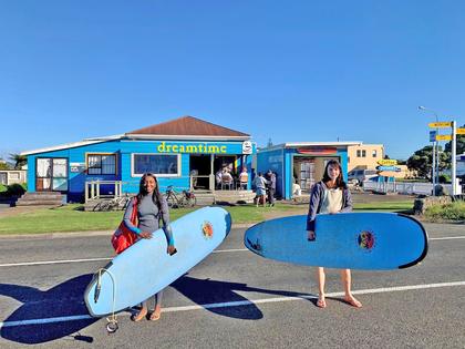Taranaki surfing