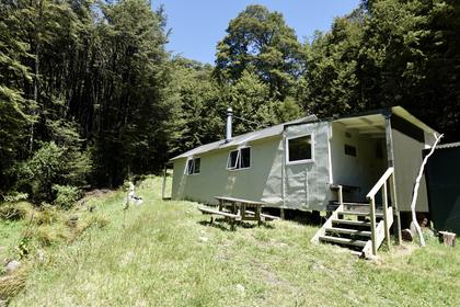 Lake Chalice Hut