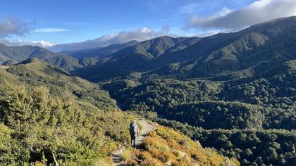 Descending to Awatere Hut