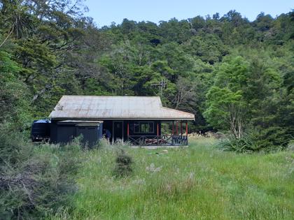 Mitre Flats Hut [Megan K]