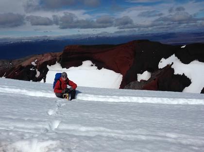 Quick photo opportunity at the picturesque Red Crater
