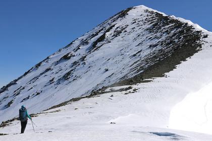 Summit ridge. Photo credit: Mathew D