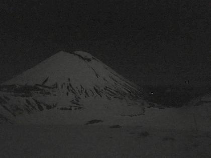 Mt Ngauruhoe sitting silently under the stars