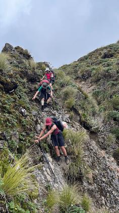 Technical terrain between Aokaparangi and Maungahuka