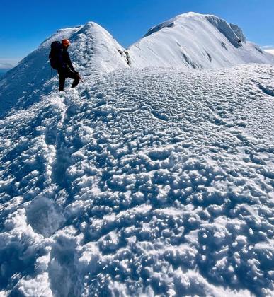 Josh on the summit ridge of Tahurangi (Emily Shrosbree)